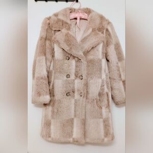 VINTAGE FUR COAT FOR VERY COLD DAYS,CHECKER DESIGN SNOMINKE BY HILLMOOR, SMALL